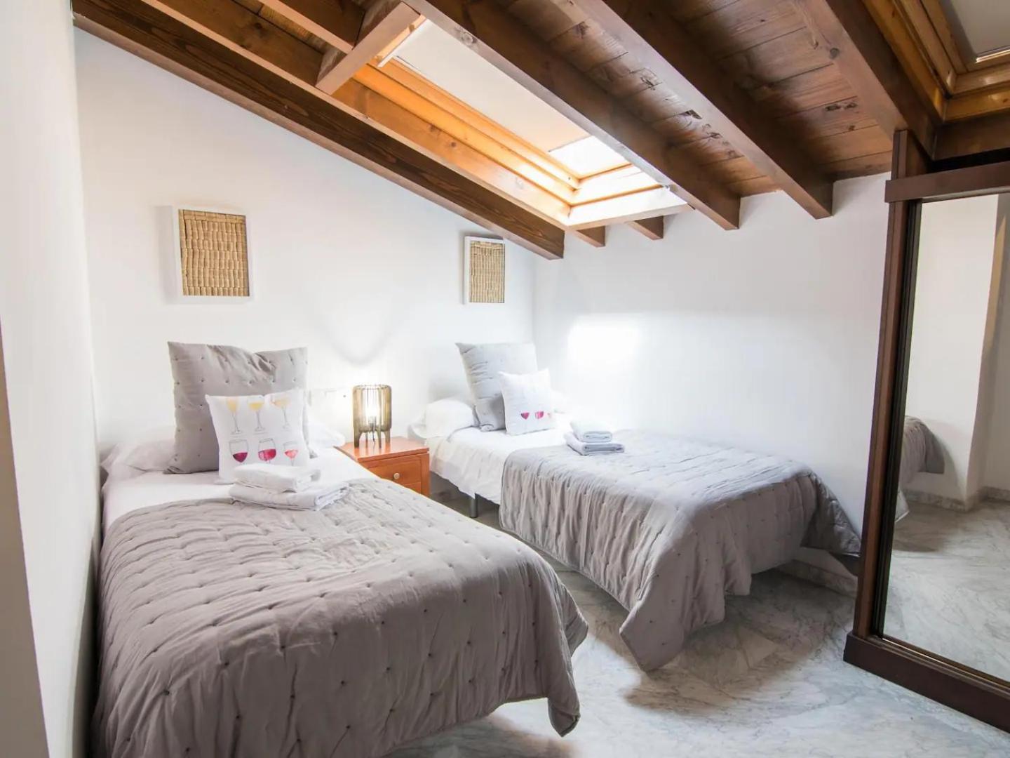 Apartamento Tuguest Atico Gracia Granada Exterior foto